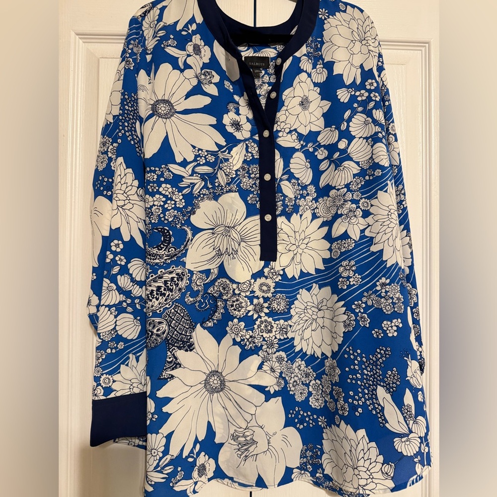 Talbots XL Navy and White Floral long Top